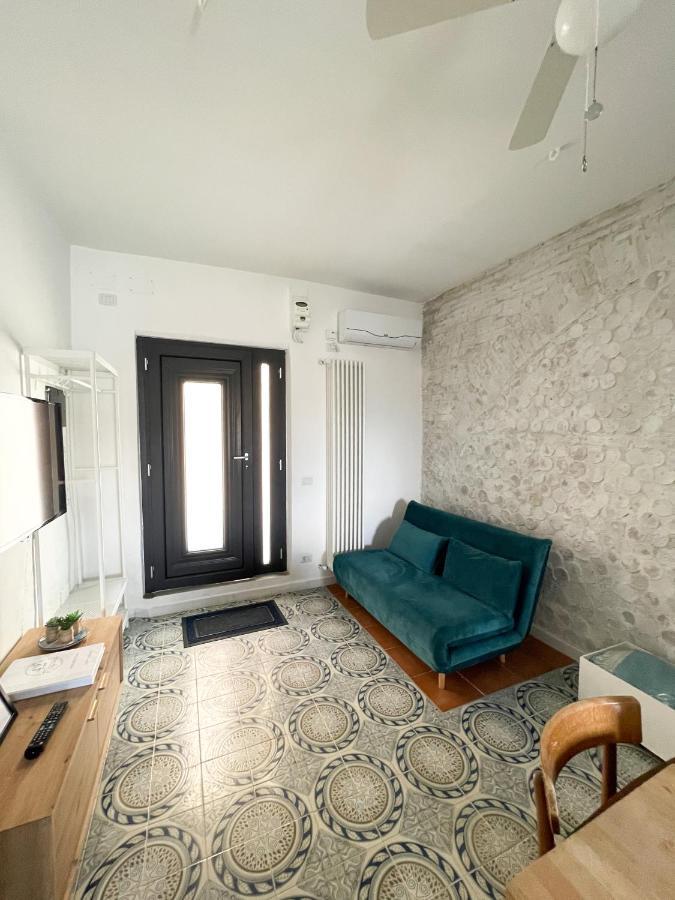 Casa Vacanze Magnolia 42 卡利特里 外观 照片