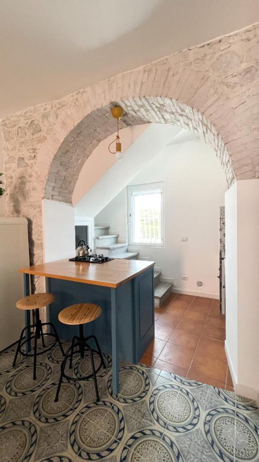 Casa Vacanze Magnolia 42 卡利特里 外观 照片