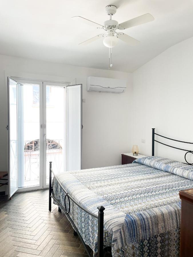 Casa Vacanze Magnolia 42 卡利特里 外观 照片